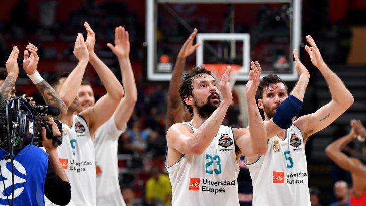 שחקני ריאל מדריד חוגגים