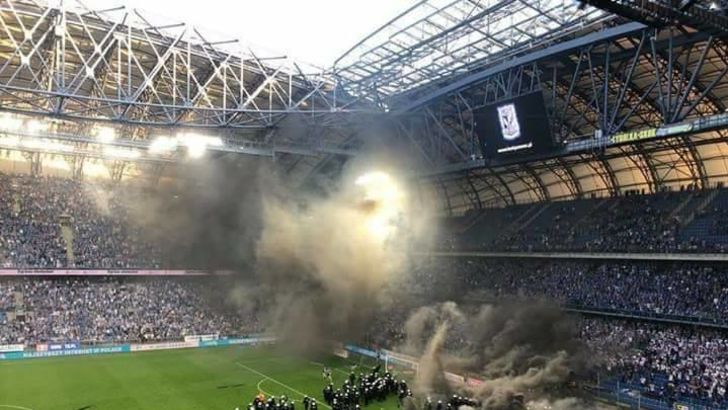 אוהדי לך פוזנאן מתפרעים