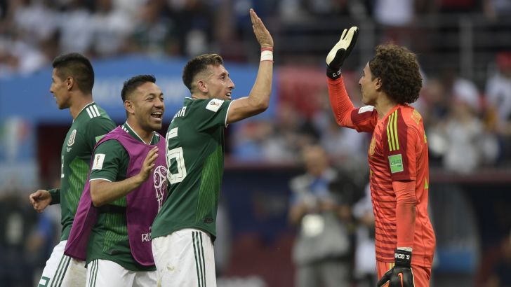 שחקני נבחרת מקסיקו חוגגים