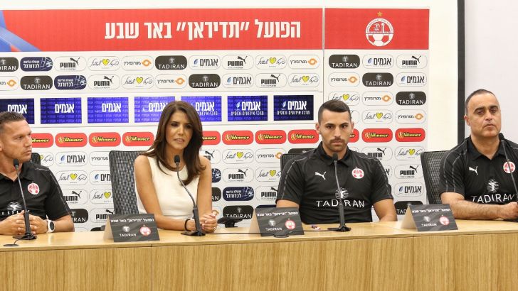 ברק בכר, אלונה ברקת, שיר צדק, אסי רחמים