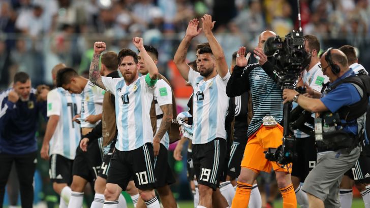 שחקני נבחרת ארגנטינה חוגגים
