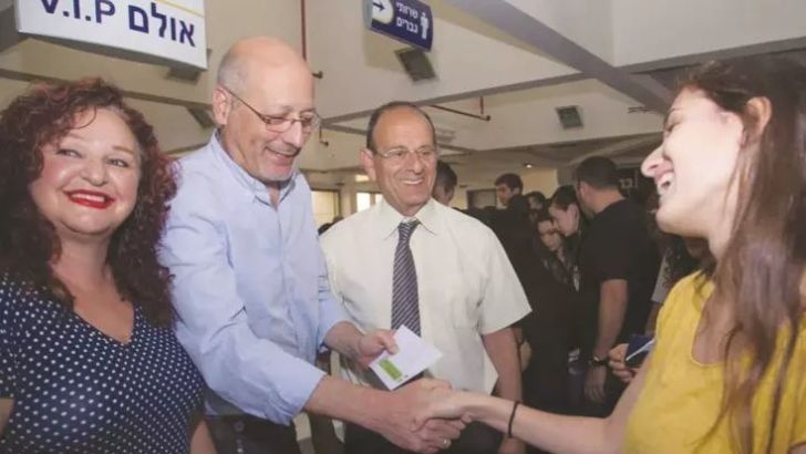 הענקת מלגות בכרמיאל