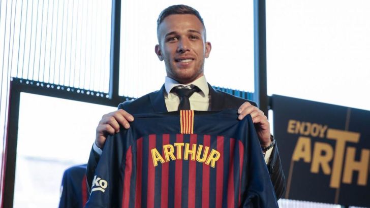ארתור הוצג בברצלונה