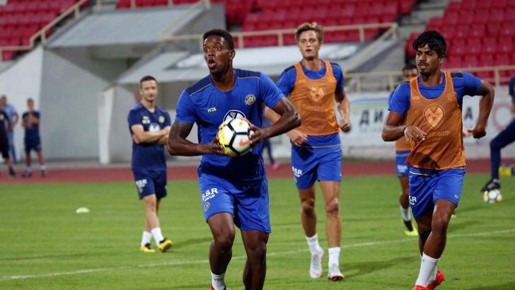 ז'איר אמאדור, דור פרץ