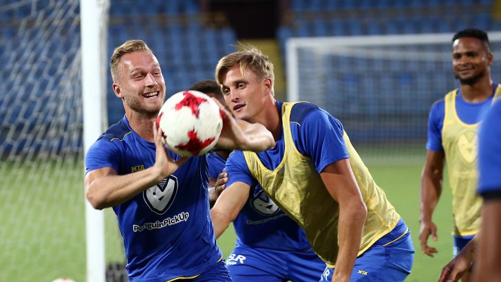 דן גלזר, ארון שוינפלד