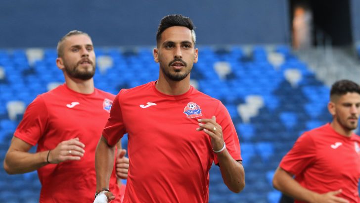 אלמוג בוזגלו