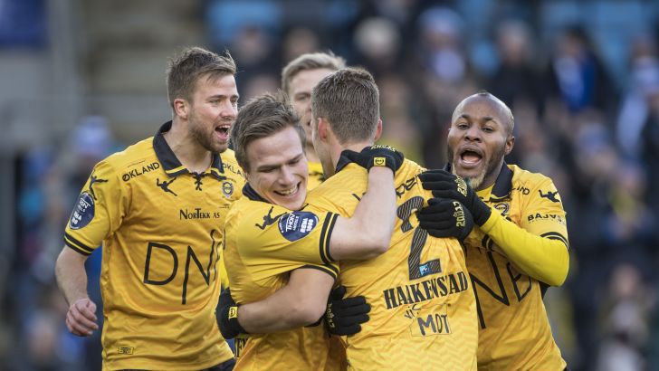 שחקני סארפסבורג חוגגים