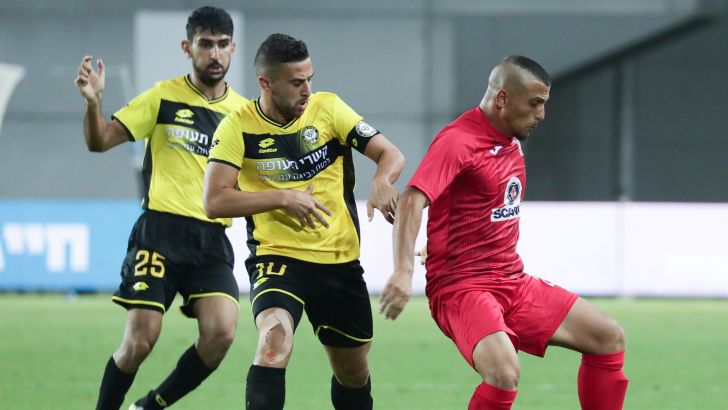 דיא סבע, פיראס מוגרבי