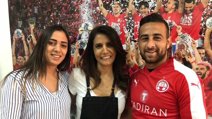 דיא סבע, אלונה ברקת