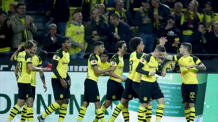 שחקני דורטמונד חוגגים