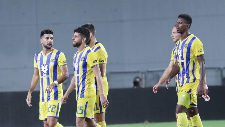 שחקני מכבי תל אביב מאוכזבים בסיום