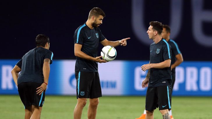 ג'רארד פיקה עם ליאו מסי