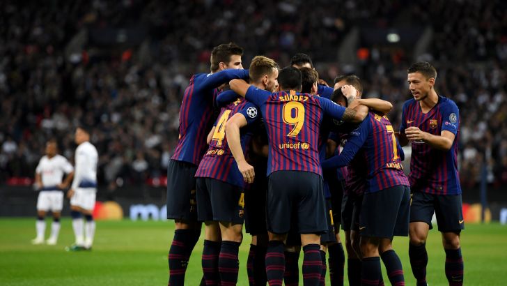 שחקני ברצלונה חוגגים