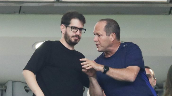 משה חוגג עם ניר ברקת