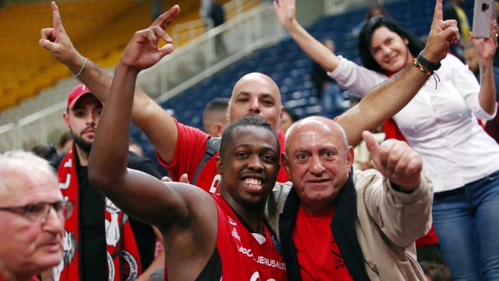 ג'ייקובן בראון