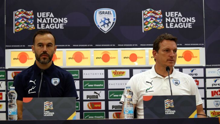 אנדי הרצוג עם ביברס נאתכו