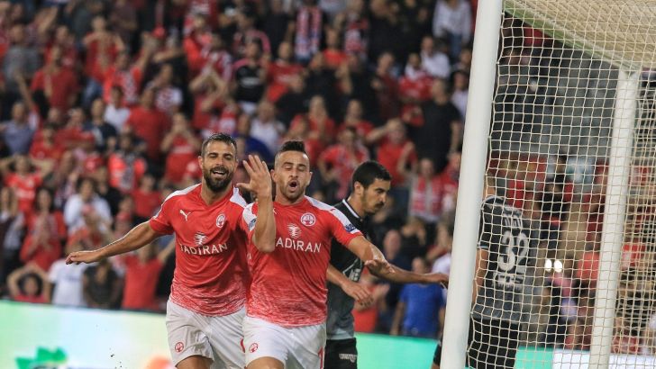 בן בסט וסבע חוגגים