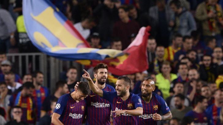 שחקני ברצלונה חוגגים