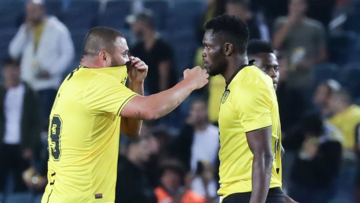 ארון אולנארה, ערן לוי