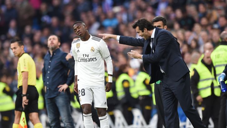 ויניסיוס ג'וניור עם סנטיאגו סולארי