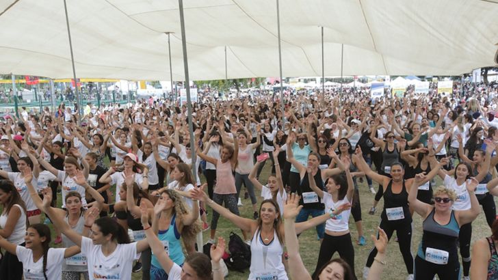 אתנה הולכות רחוק