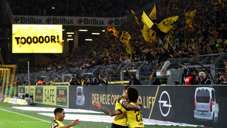 שחקני דורטמונד חוגגים