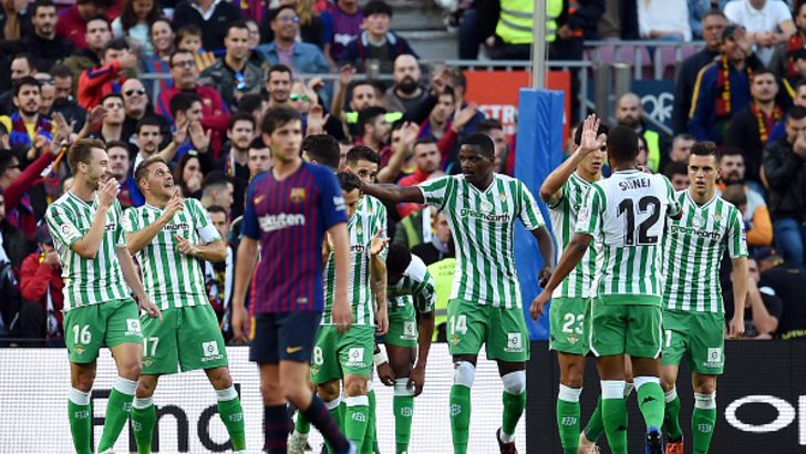 שחקני בטיס חוגגים