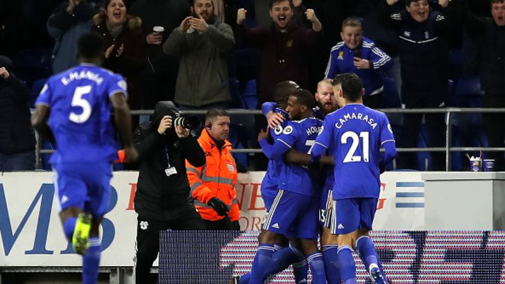 שחקני קארדיף חוגגים