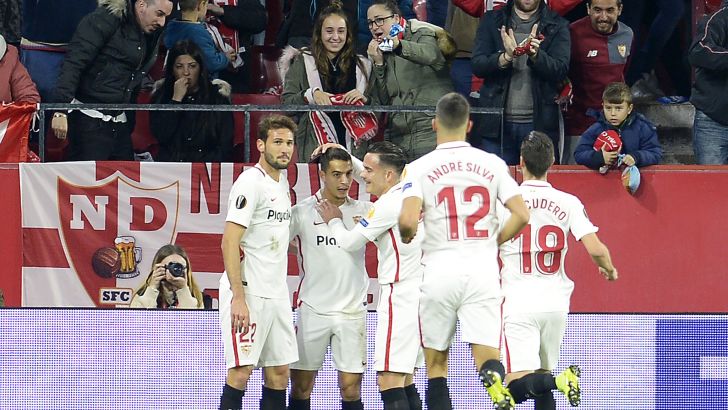 שחקני סביליה חוגגים