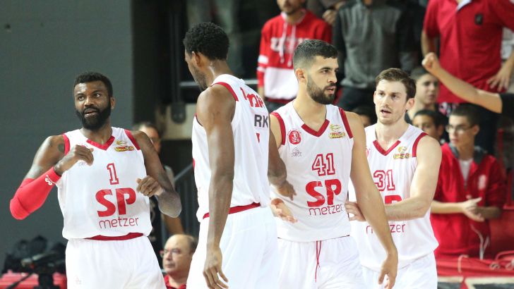 שחקני הפועל תל אביב