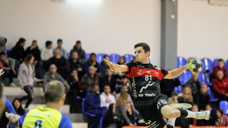 שון סלס (הדר ואן קולא)