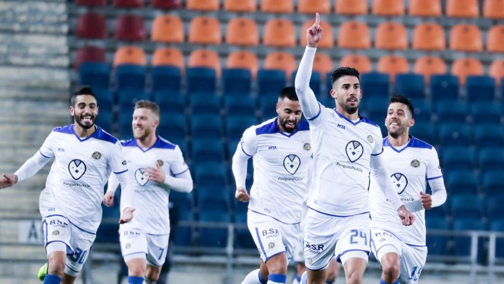 שחקני מכבי תל אביב חוגגים