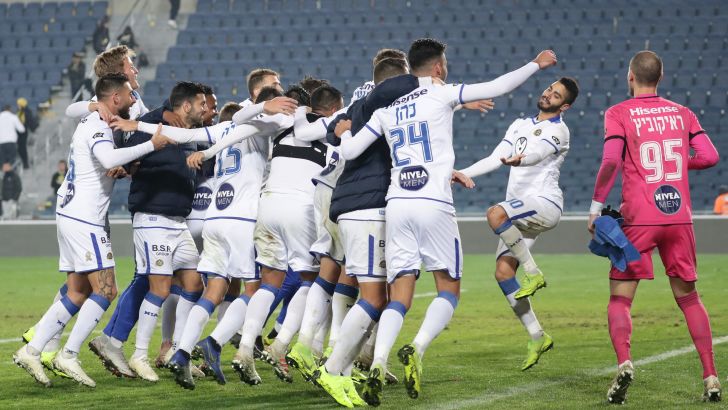 מאור קנדיל ושחקני מכבי ת"א