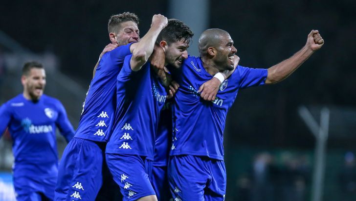 עידן נחמיאס, אורי מגבו