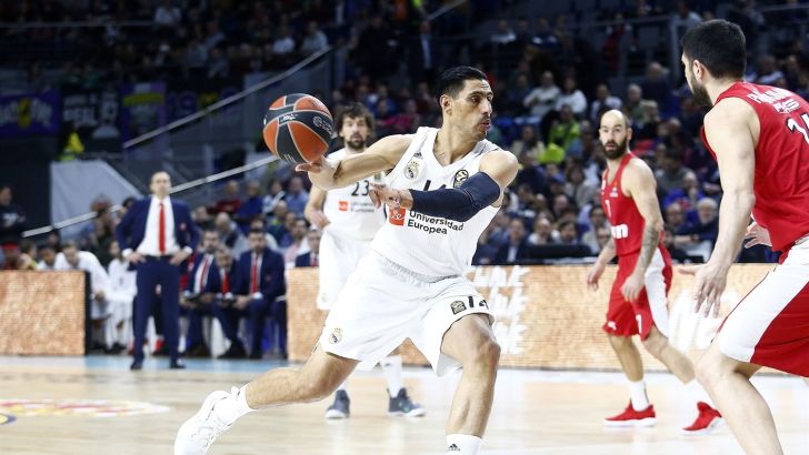 גוסטבו איון