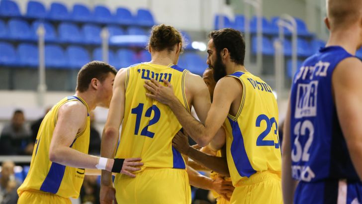 שחקני מכבי אשדוד