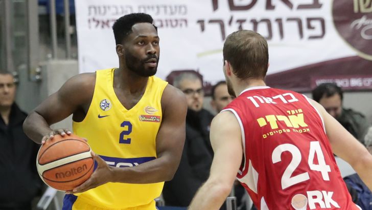 ג'רמי פארגו מול טיילור בראון