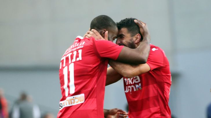 ג'וזף גנדה עם אחמד עאבד