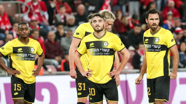 סתיו פיניש, אביב אברהם