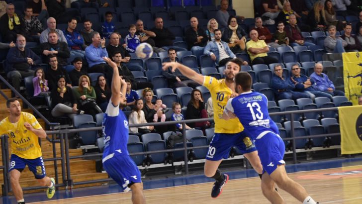 מכבי ראשל"צ מול חולון