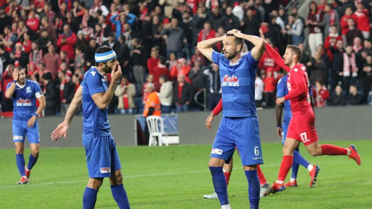 תומאש סיבוק, גל שיש