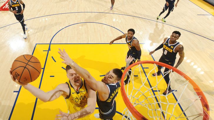 קליי תומפסון