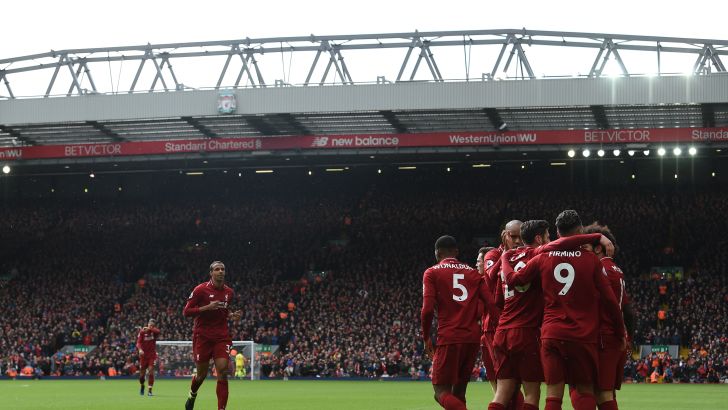 שחקני ליברפול חוגגים