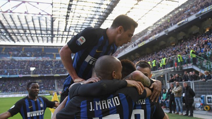 שחקני אינטר חוגגים