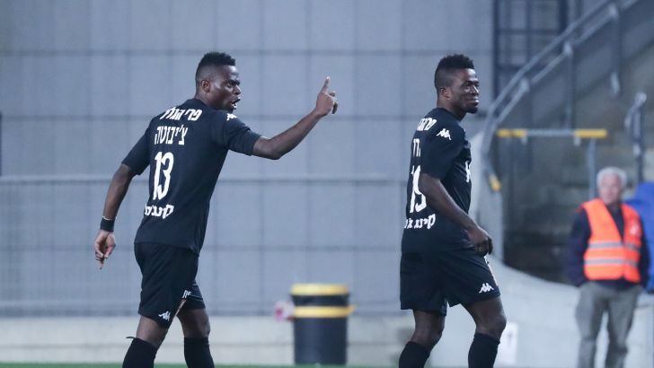 איסמאילה סורו עם מאוויס צ'יבוטה