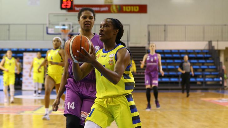 צ'לסי הופקינס