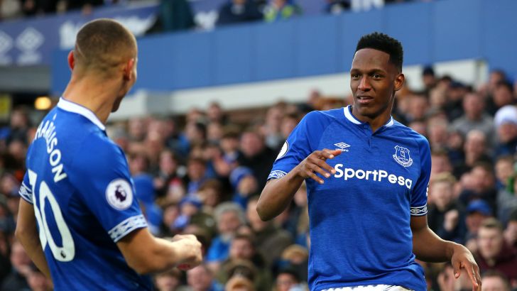 שחקני אברטון חוגגים