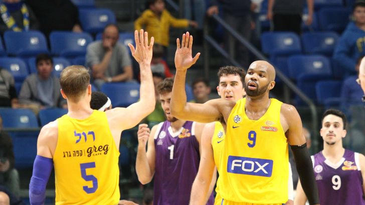 אלכס טיוס עם מייקל רול