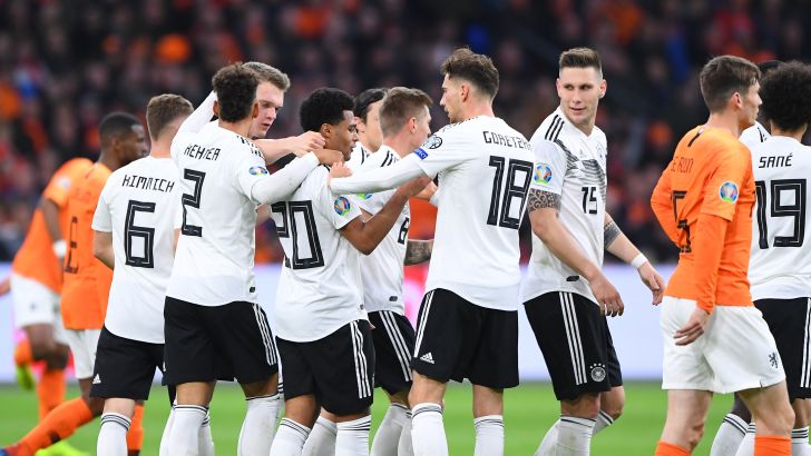 שחקני נבחרת גרמניה חוגגים