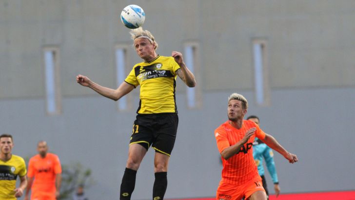 הויבך גובר על סילבסטר